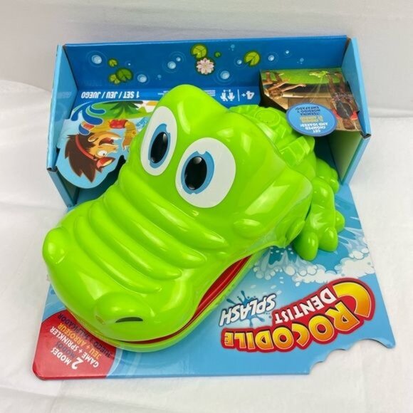 CROCODILE DENTIST  Splash Water Toy for Kids Summer Backyard Water Sprinkler - Picture 2 of 10